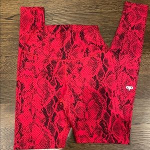 Alo vapor red snakeskin leggings